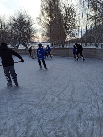 "В хоккей играют настоящие мужчины"