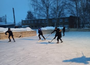 "В хоккей играют настоящие мужчины"